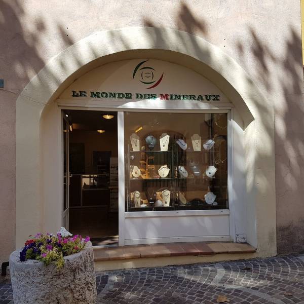 Le Monde des Minéraux boutique lithothérapie à Rougiers (83170) au coeur de la Provence Verte 